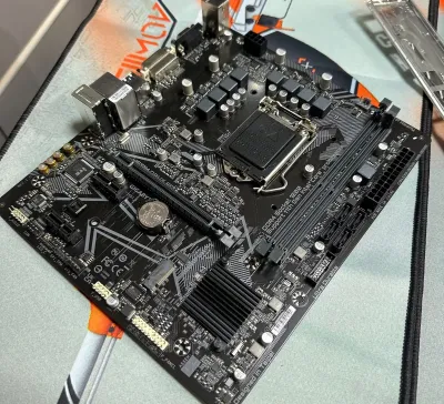 Материнская плата GIGABYTE H510