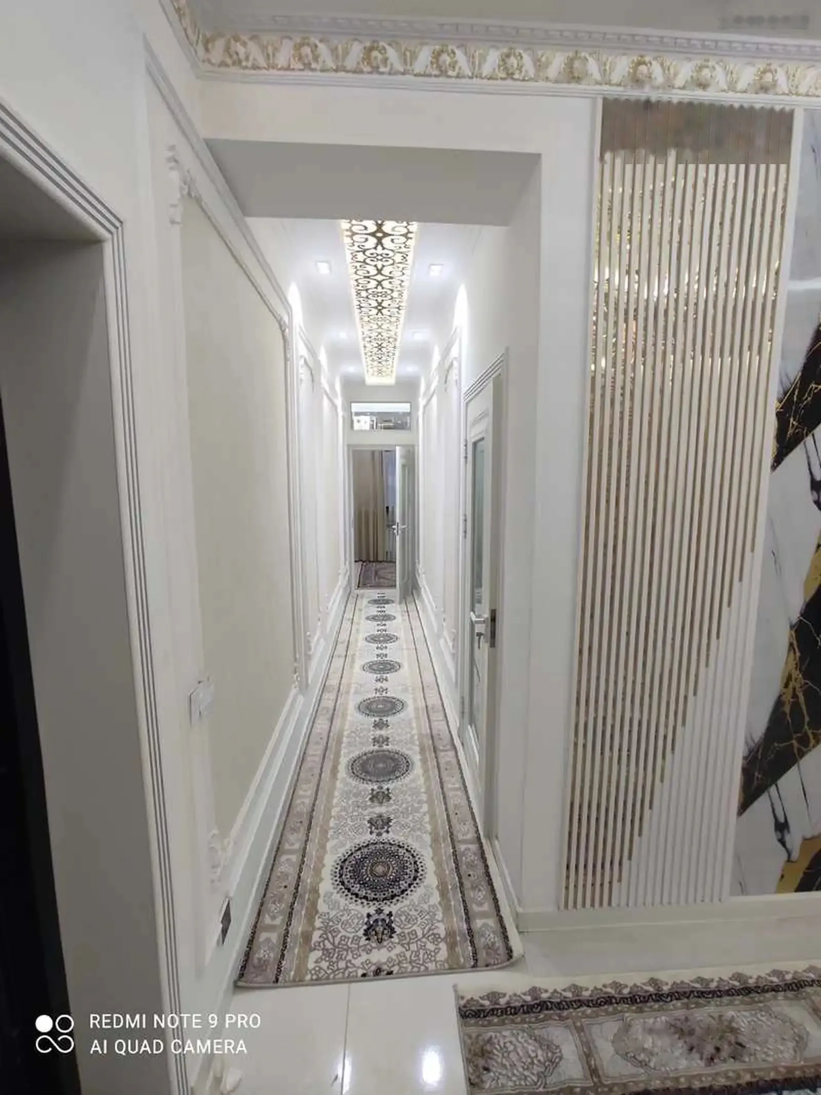 2-комн. квартира, 3 этаж, 75м², голубой экран