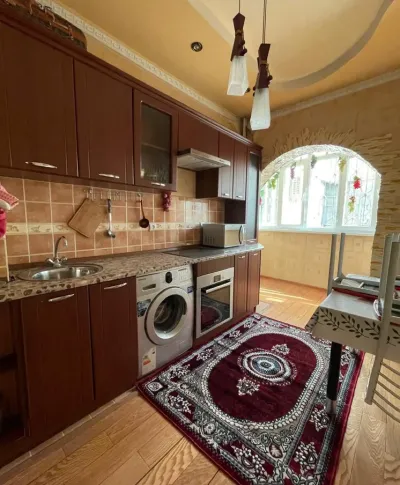 3-комн. квартира, 3 этаж, 73 м², Цирк, Профсоюз