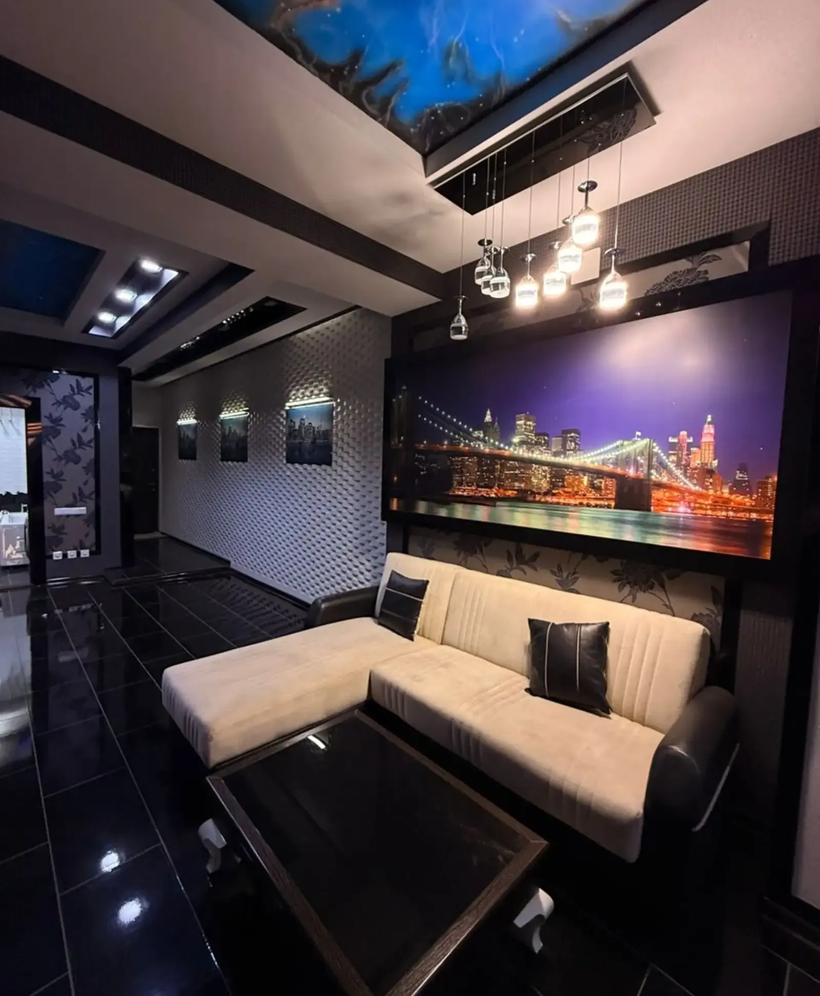 3-комн. квартира, 4 этаж, 138 м², Цирк, Молодежный театр