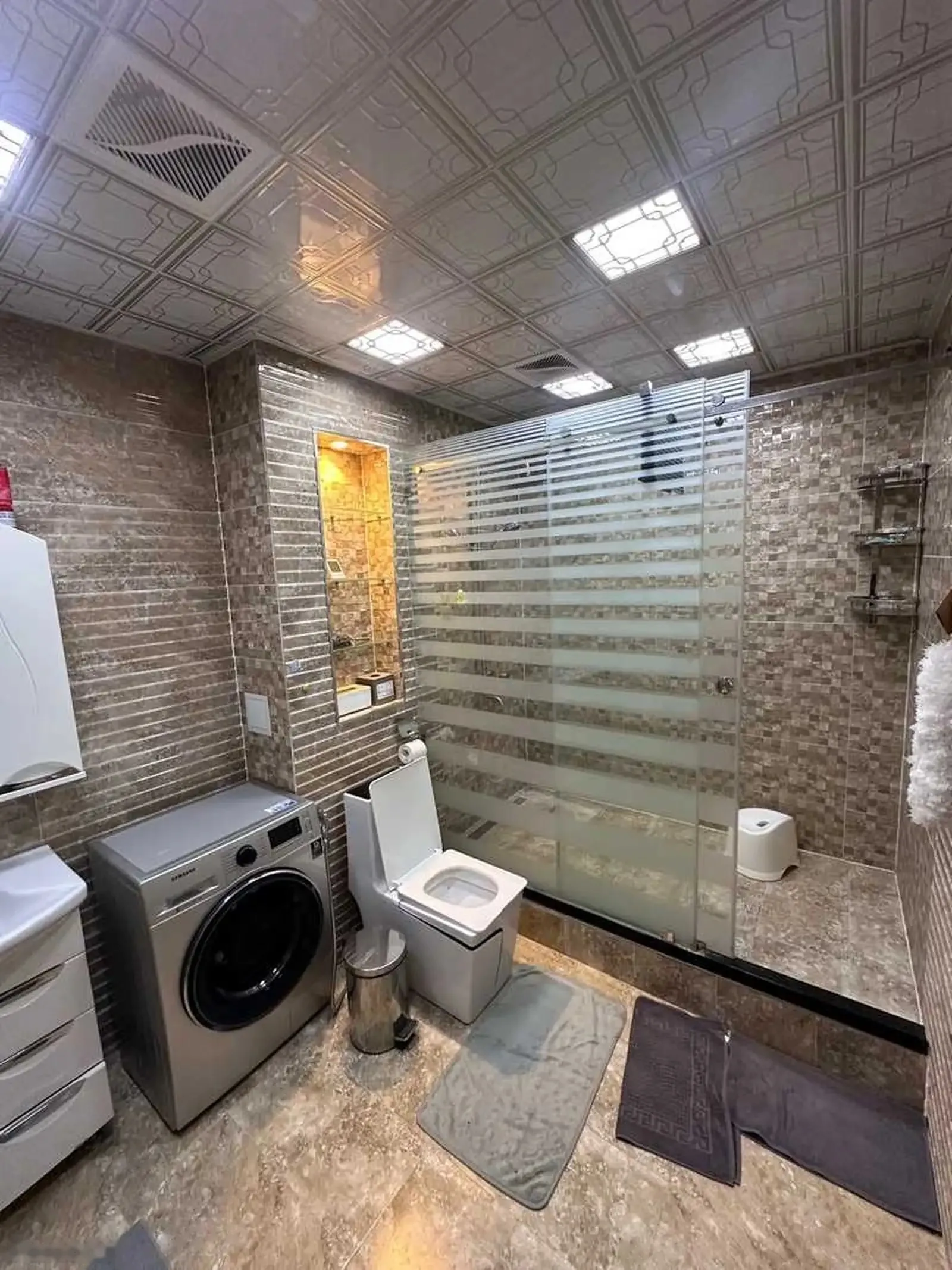 4-комн. квартира, 12 этаж, 210м², Оперка