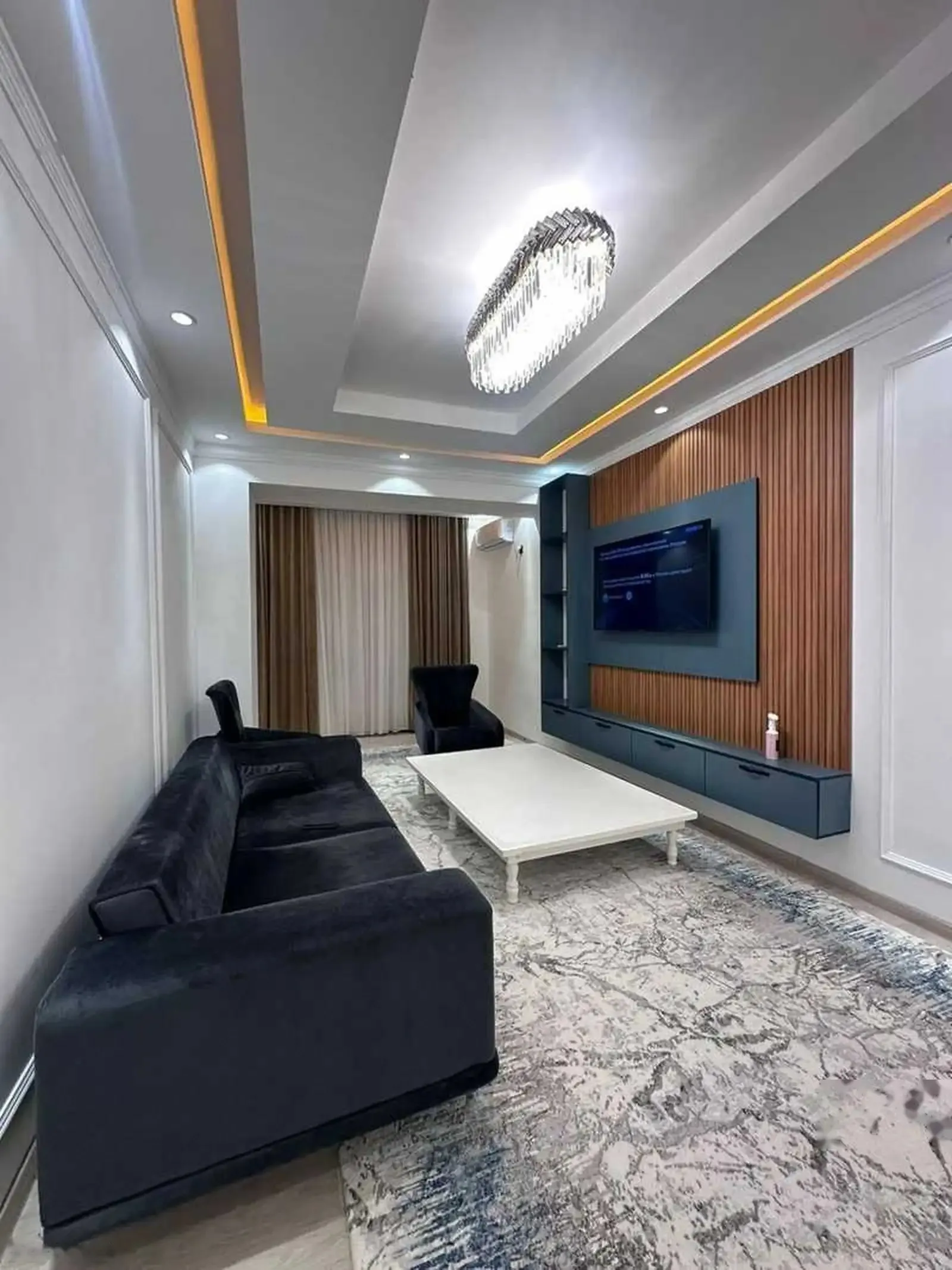 4-комн. квартира, 14 этаж, 148м², ру ба руи гостницаи Hiltonдомхои Bakht Z
