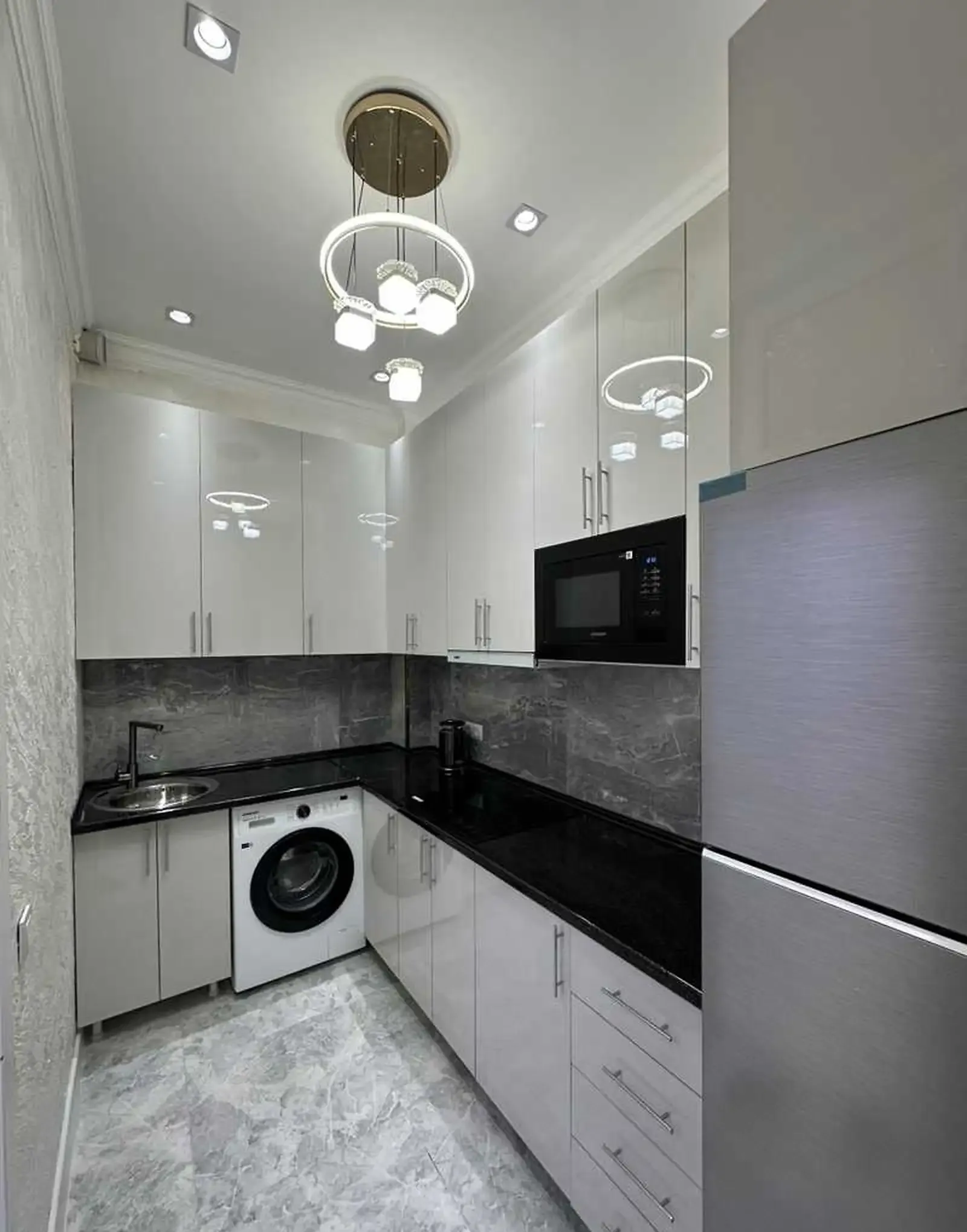 2-комн. квартира, 7 этаж, 60м², 3 база