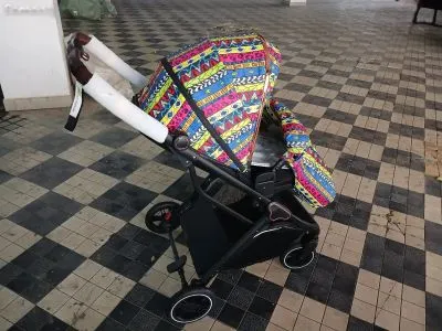 Прогулочная коляска