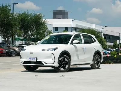 Geely Galaxy E5, 2025