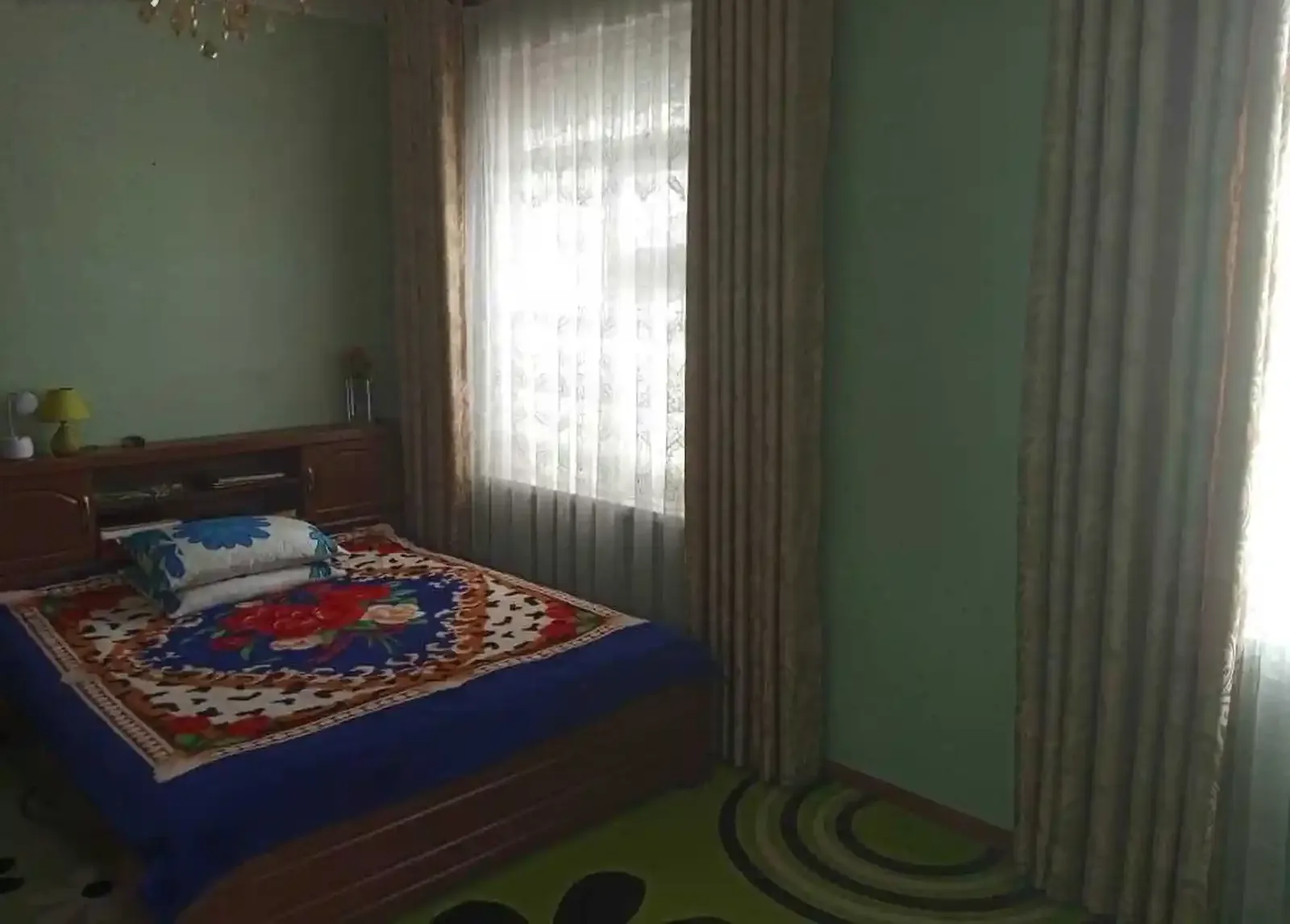 2-этажный, 7 комнатный дом, 260 м², Роддом 1