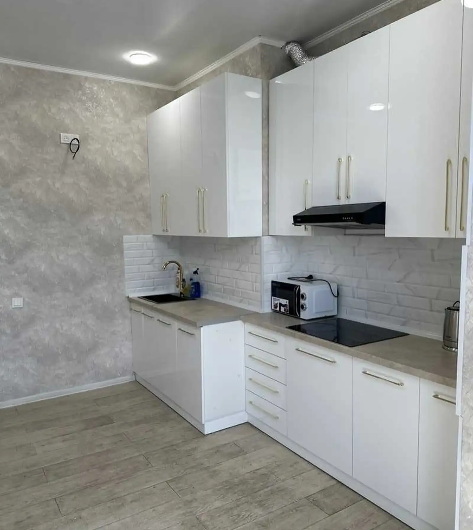 2-комн. квартира, 10 этаж, 67м²,  Доми зирбак