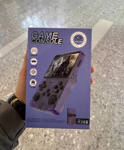 Игровая консоль R36S 64 gb