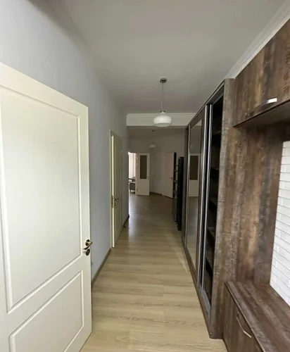3-комн. квартира, 4 этаж, 130м², И.Сомони Дом печать