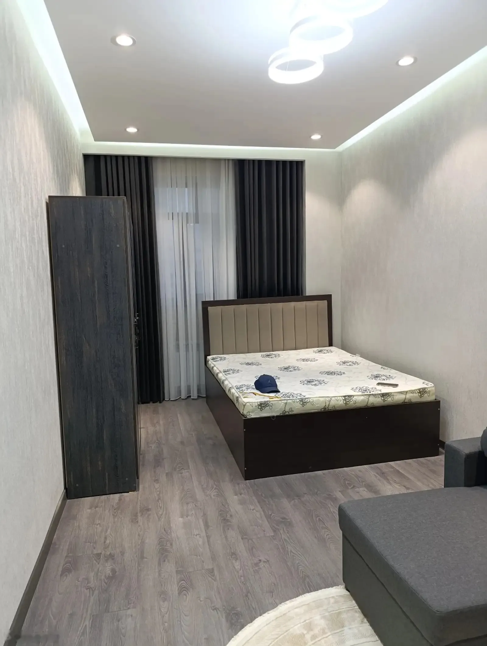 1-комн. квартира, 15 этаж, 60 м², Голубой экран