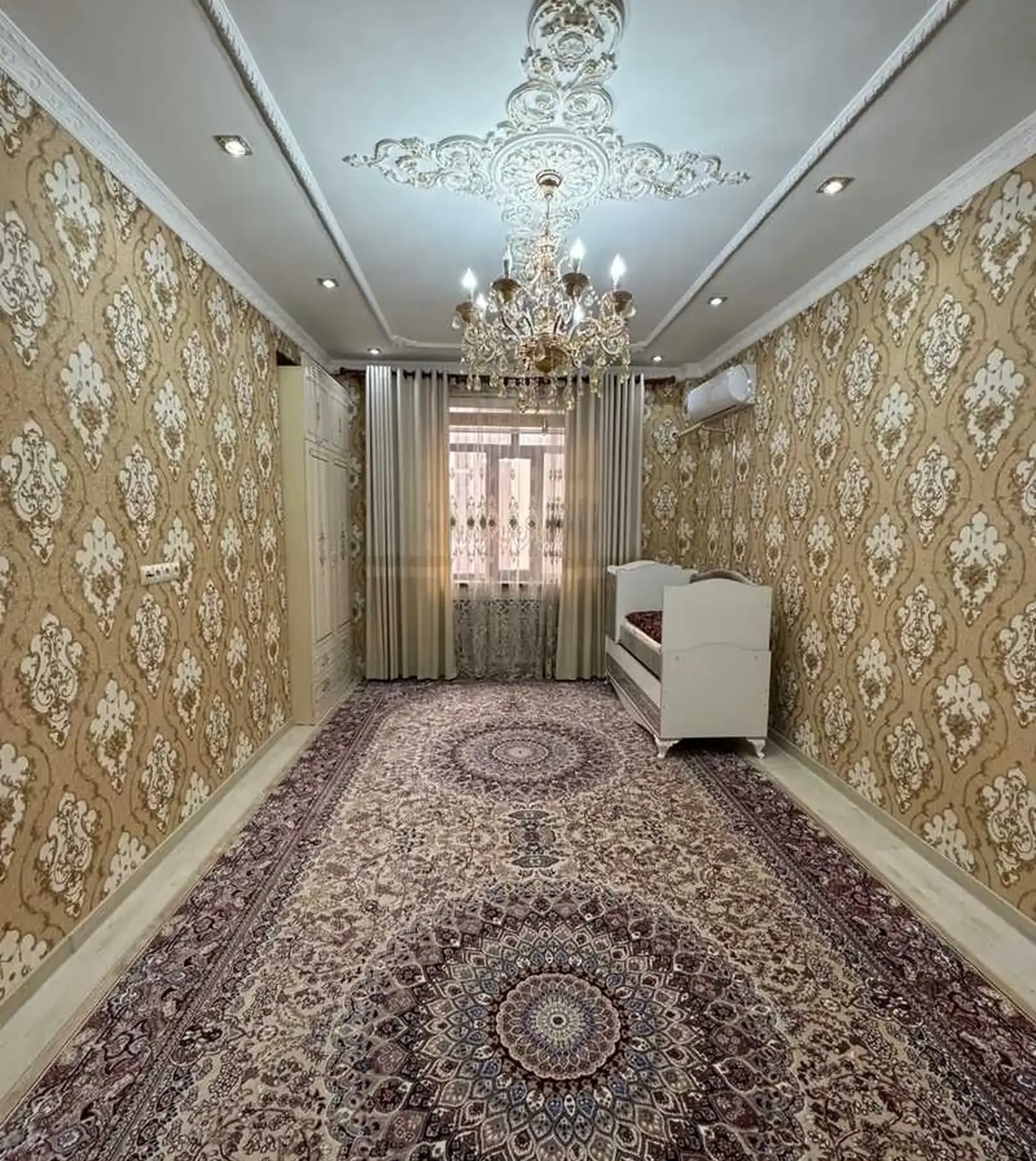 3-комн. квартира, 8 этаж, 140м², дом печать