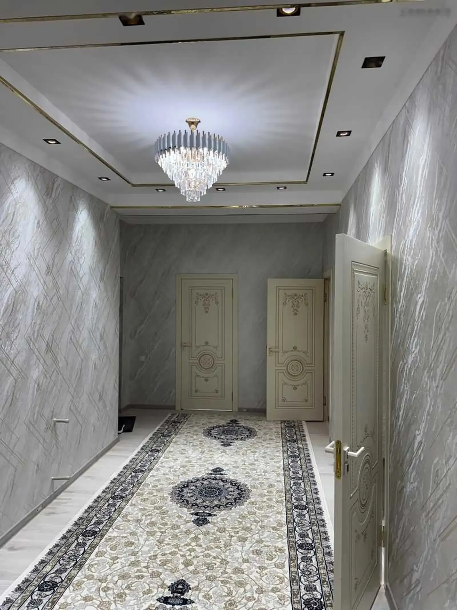 2-комн. квартира, 10 этаж, 100м², боги ботаники