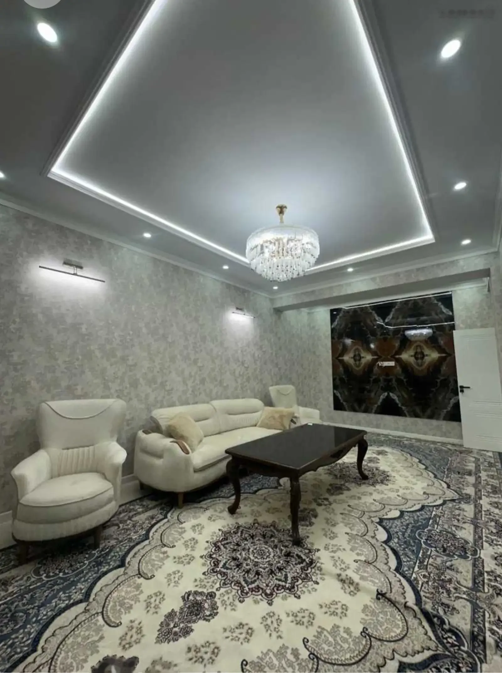3-комн. квартира, 10 этаж, 100м², Голубой экран