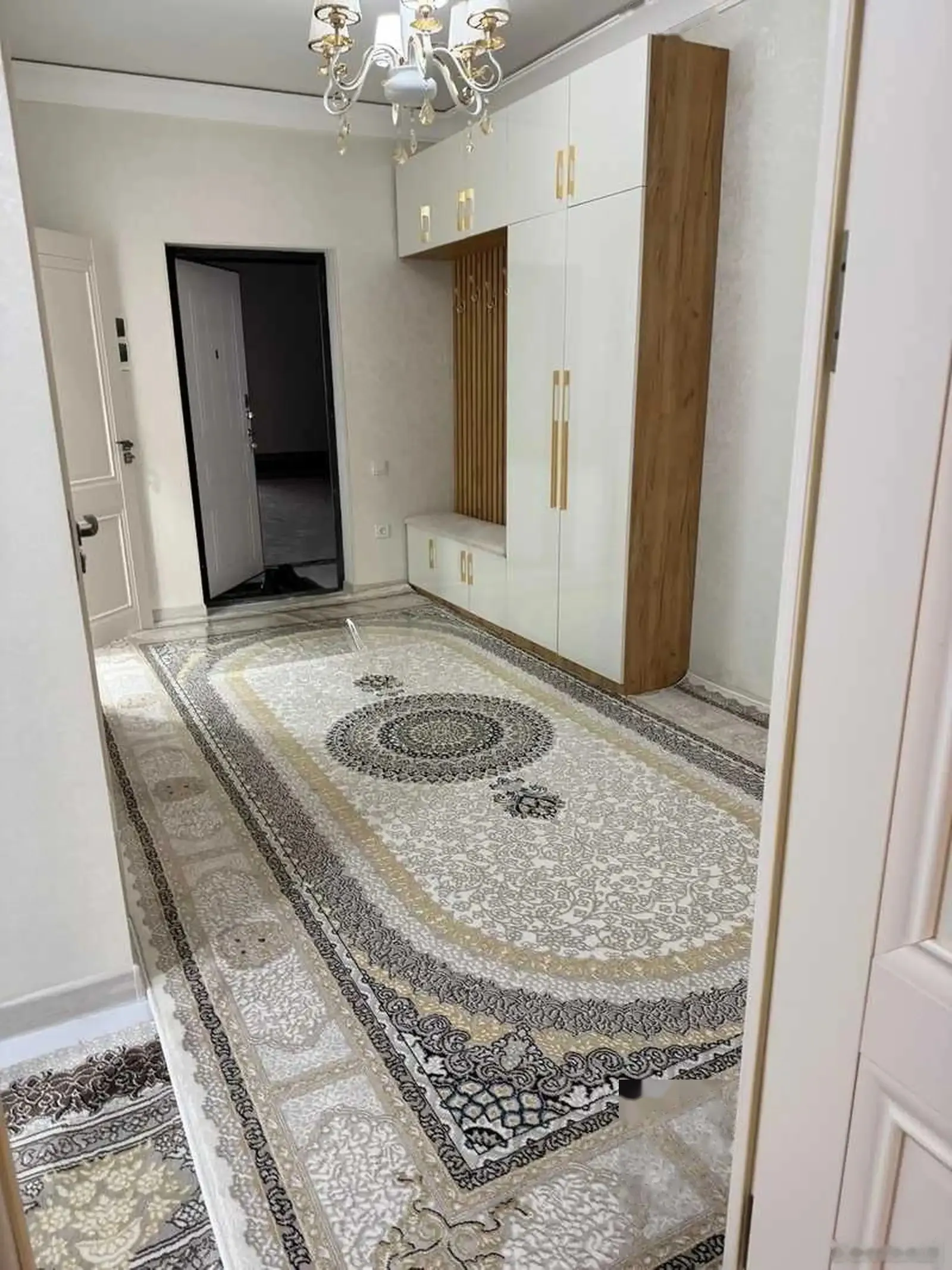 2-комн. квартира, 14 этаж, 92м², назди  Хилтон