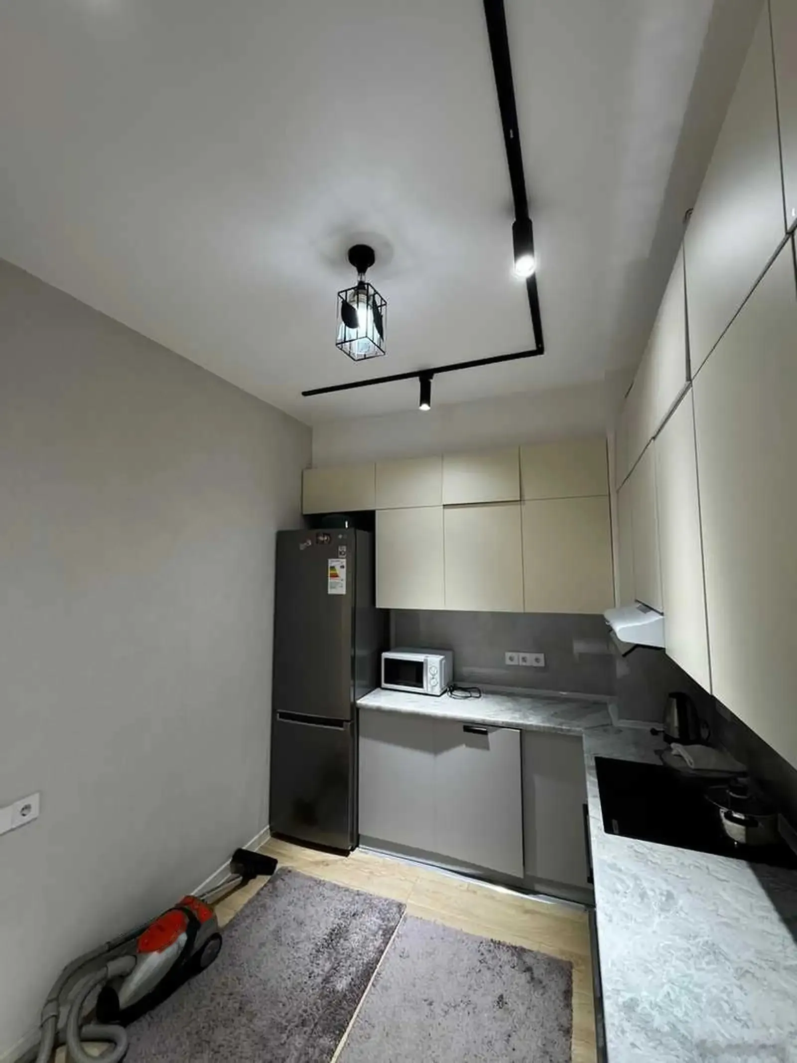 2-комн. квартира, 14 этаж, 64м², Шохмансур
