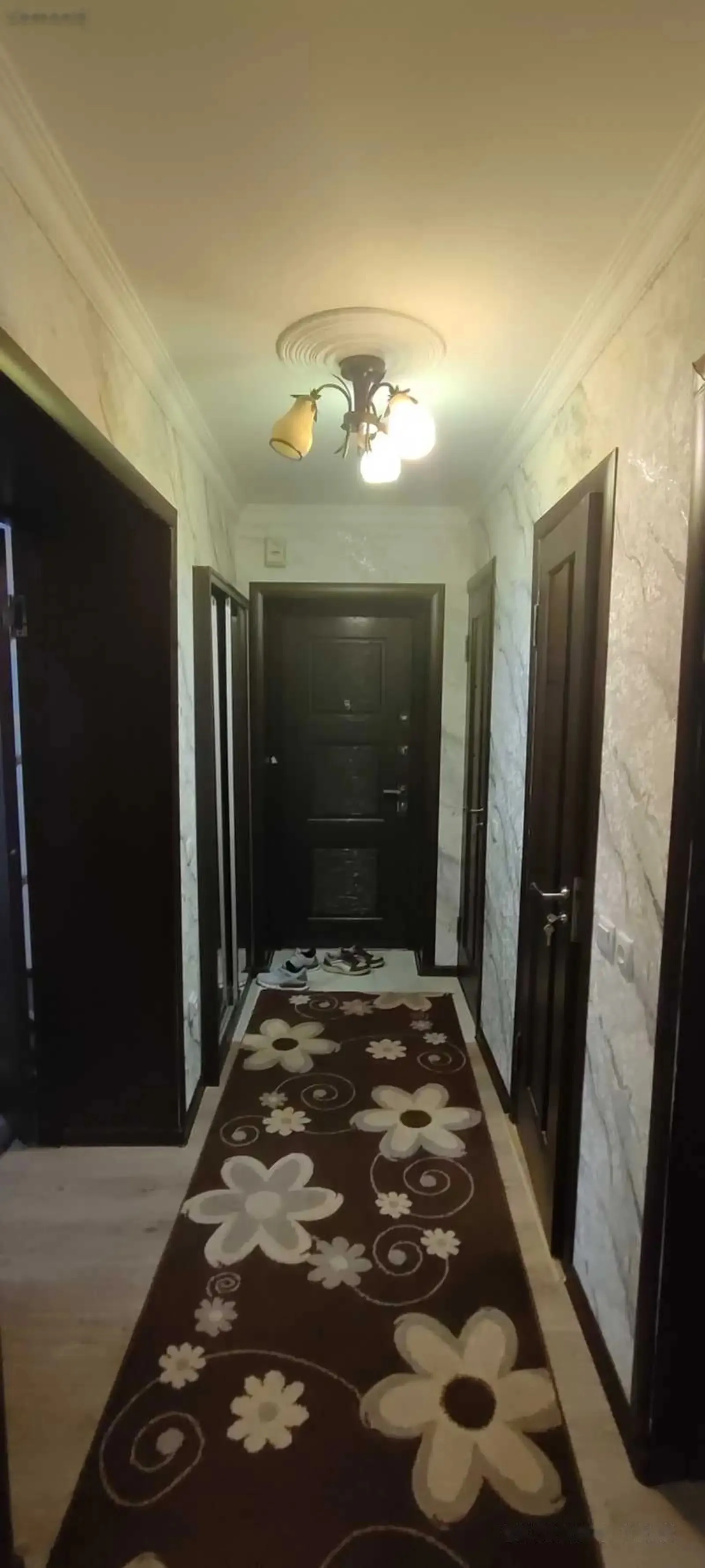 3-комн. квартира, 1 этаж, 63м², 82мкр