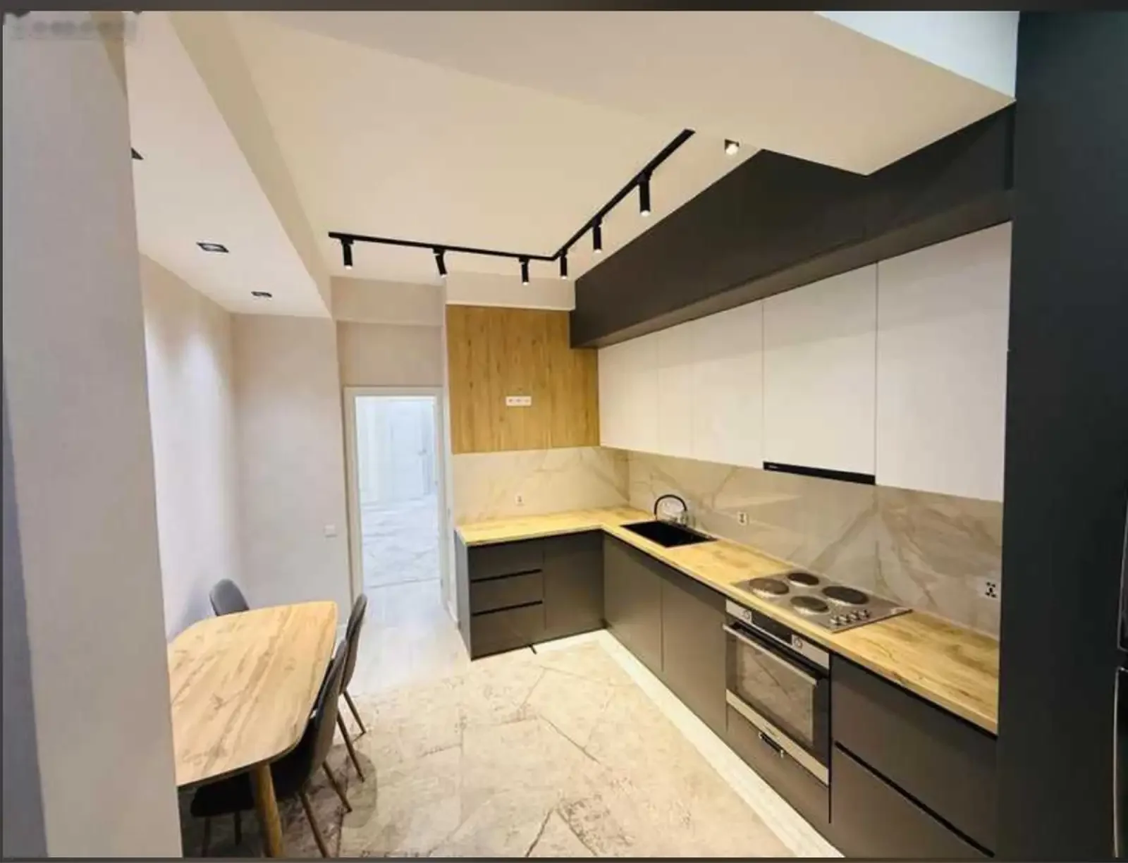 3-комн. квартира, 12 этаж, 110м², 112 мкр, Пайкар