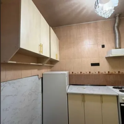2-комн. квартира, 3 этаж, 60м², сино