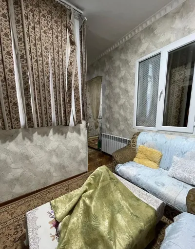 4-комн. квартира, 3 этаж, 90 м², Цирк, Профсоюз