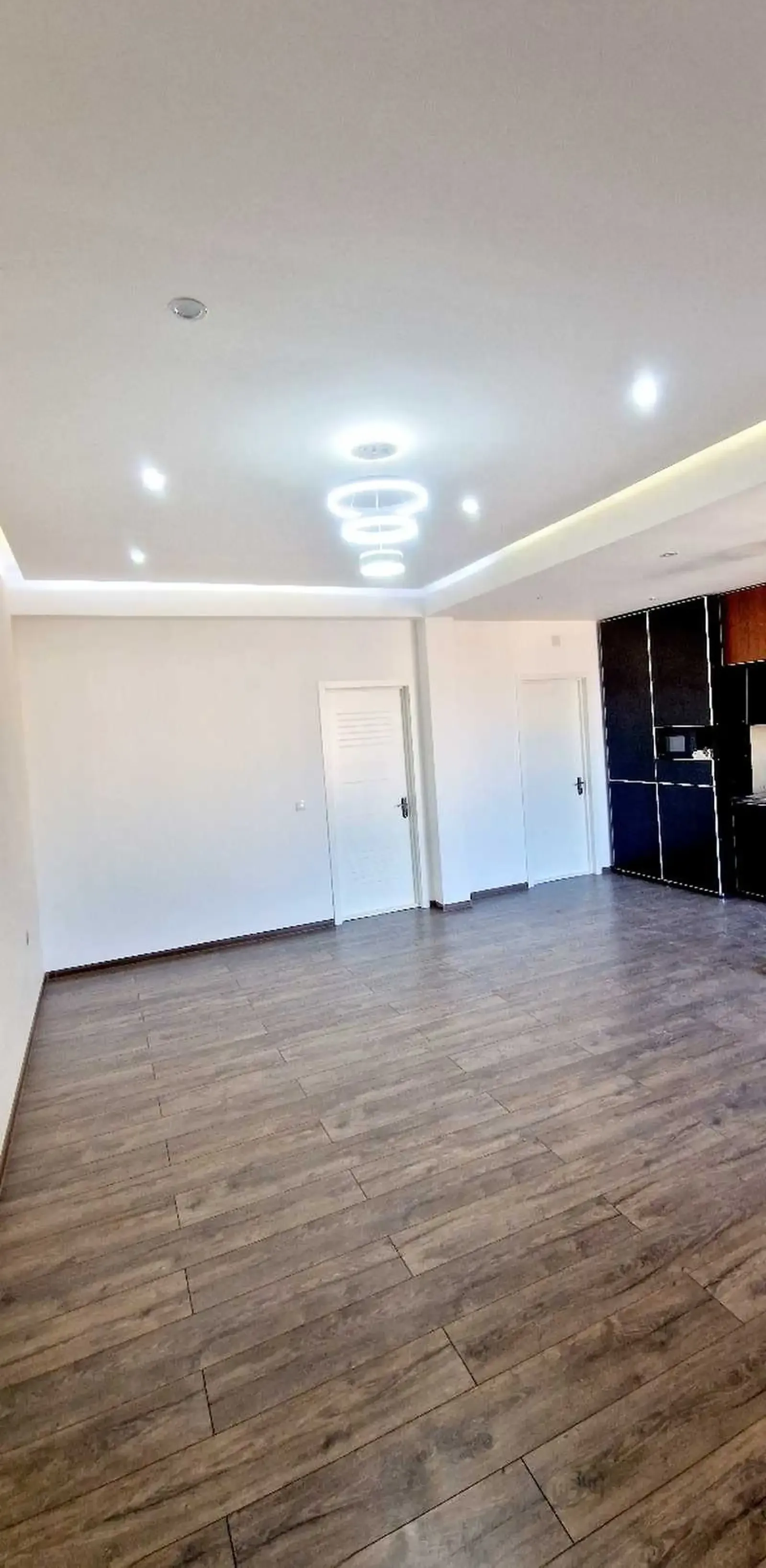 3-комн. квартира, 12 этаж, 114м², 102 мкр