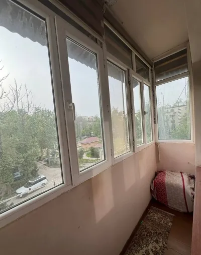 3-комн. квартира, 4 этаж, 81 м², Сино 102мкр пеши иститути забонхо