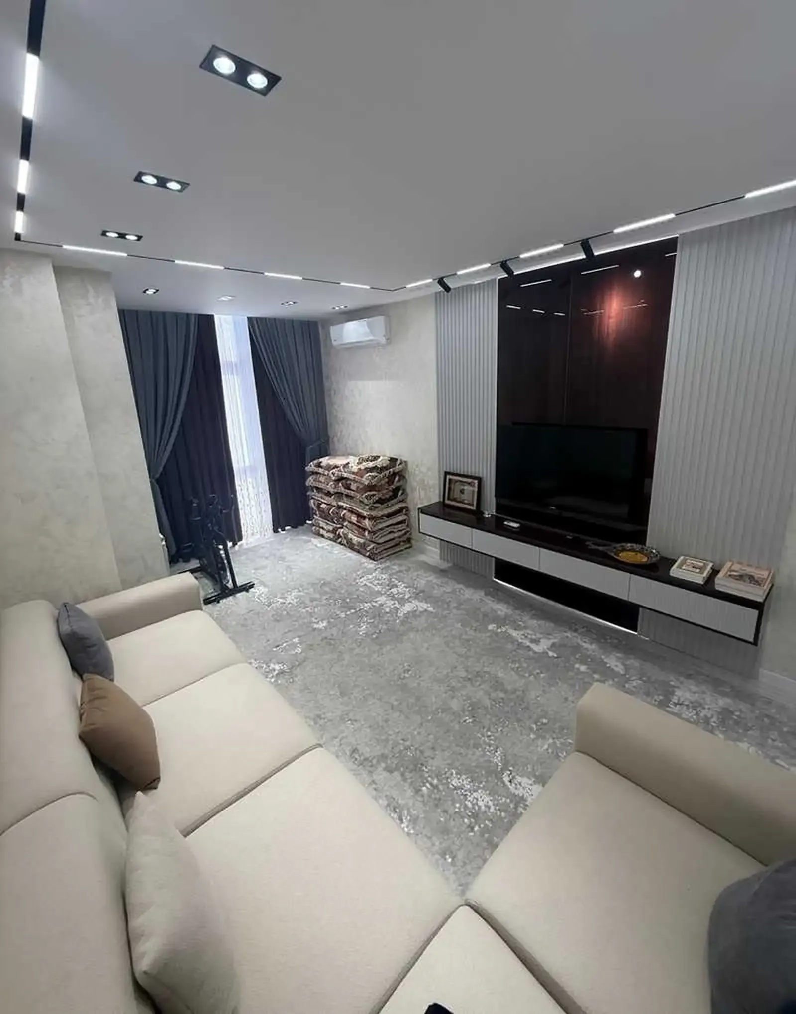 2-комн. квартира, 8 этаж, 90м², Овир