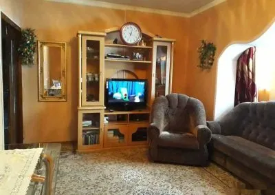 3-комн. квартира, 2 этаж, 70м², Аэропорт