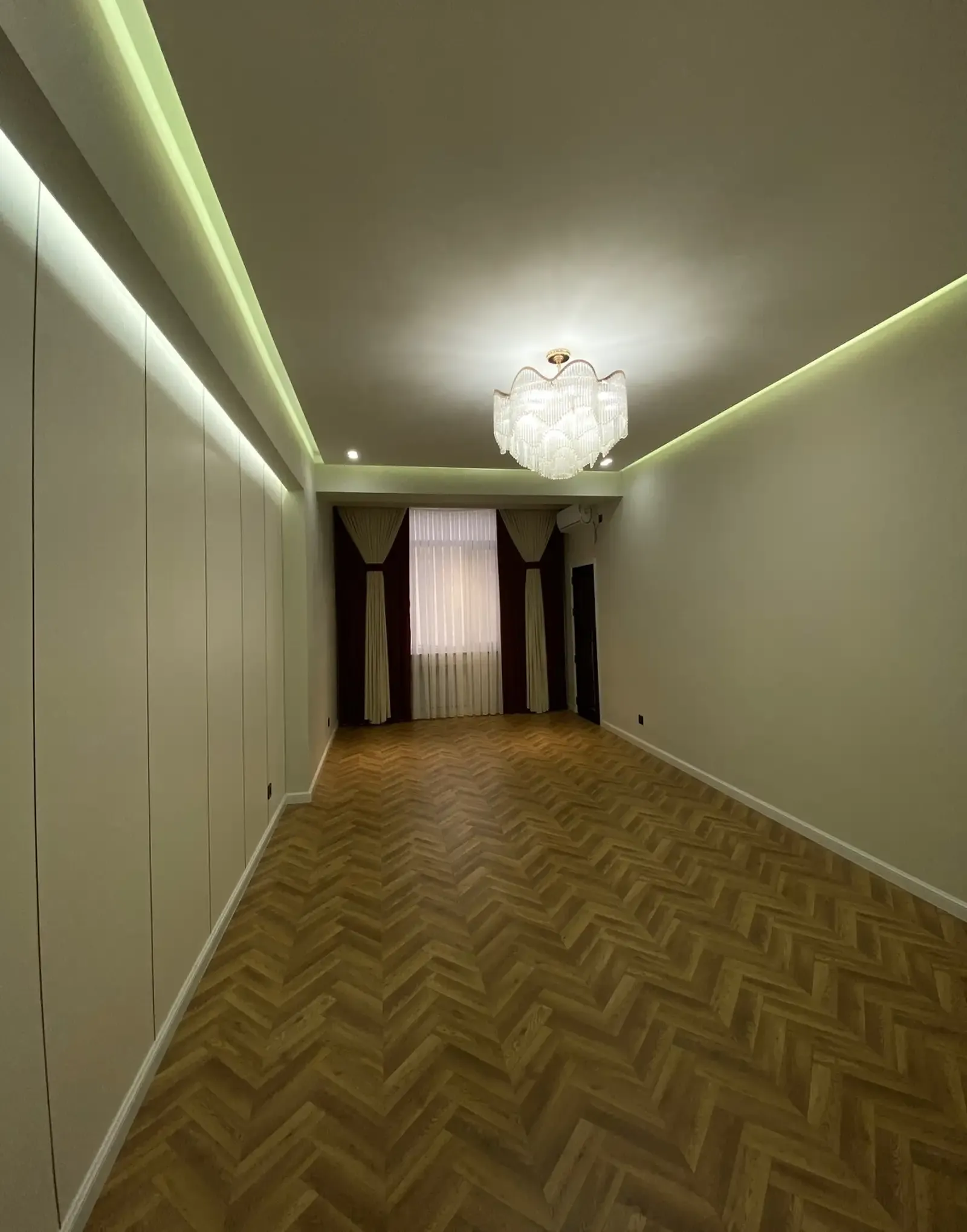 3-комн. квартира, 11 этаж, 111 м², И.Сомони