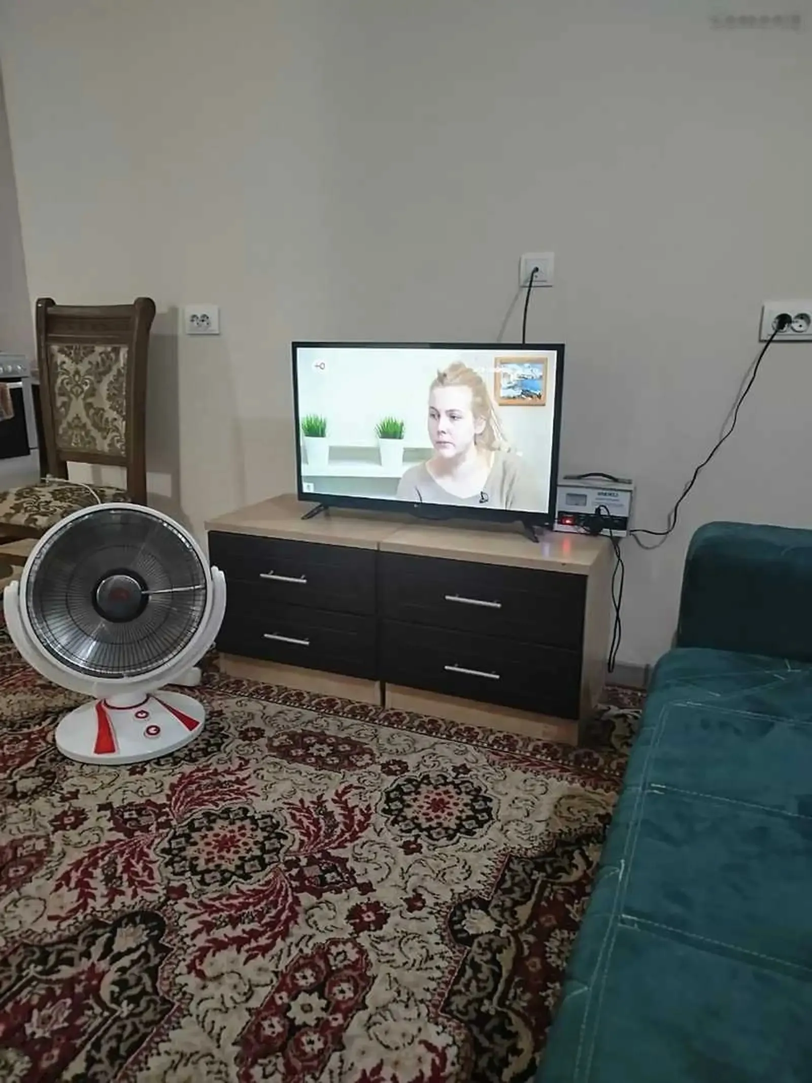 2-комн. квартира, 5 этаж, 100м², голубой экран
