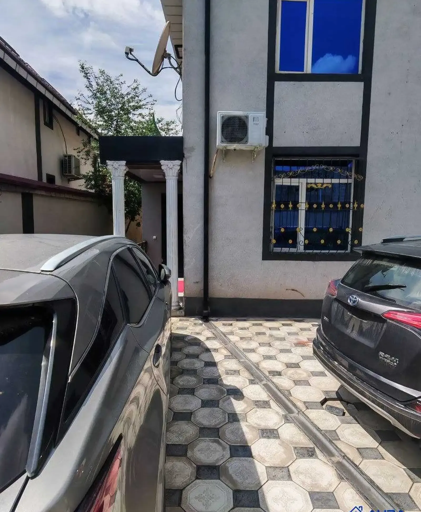 6-комн. квартира, 2 этаж, 200 м², Сино