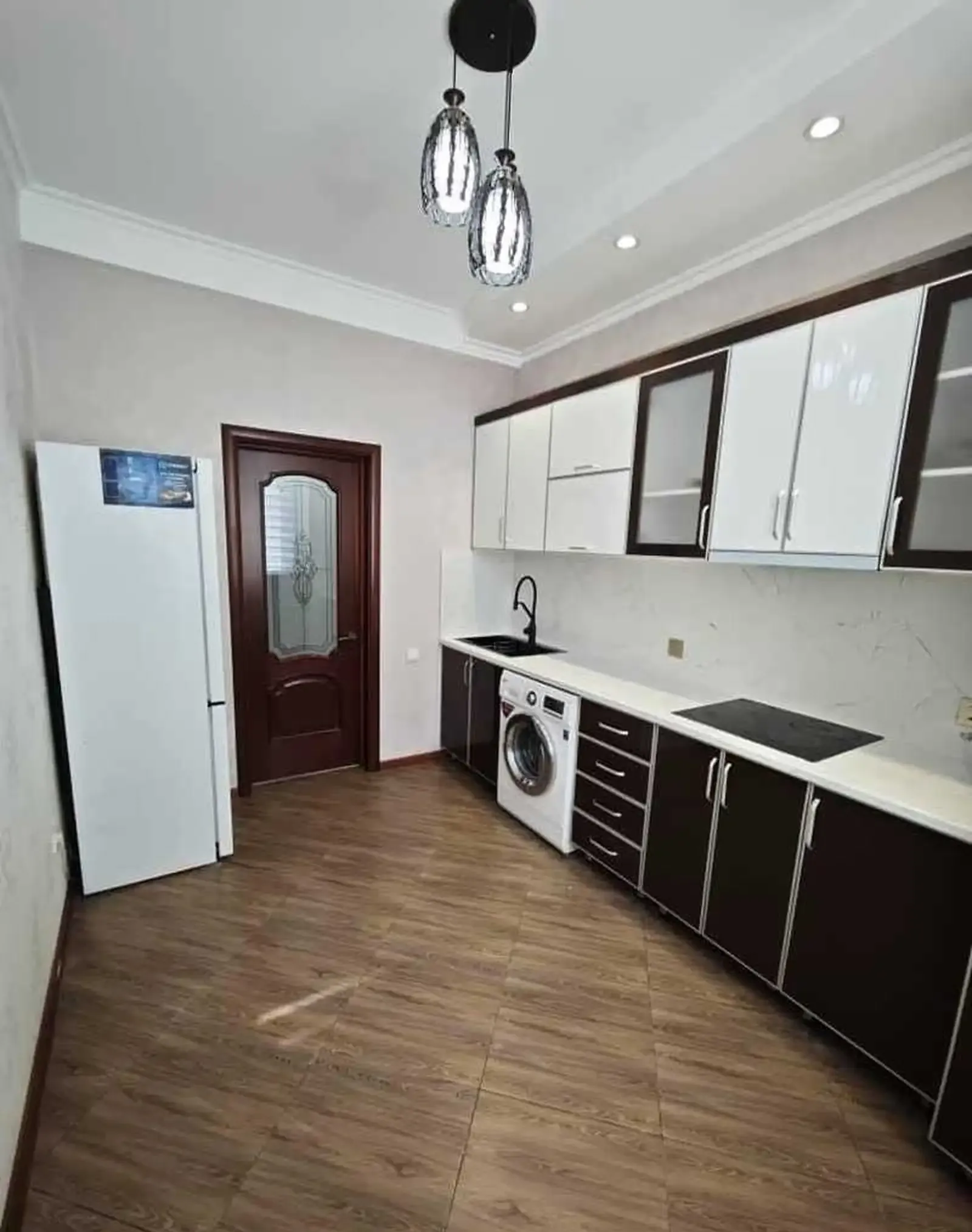 2-комн. квартира, 10 этаж, 80м², И.Сомони