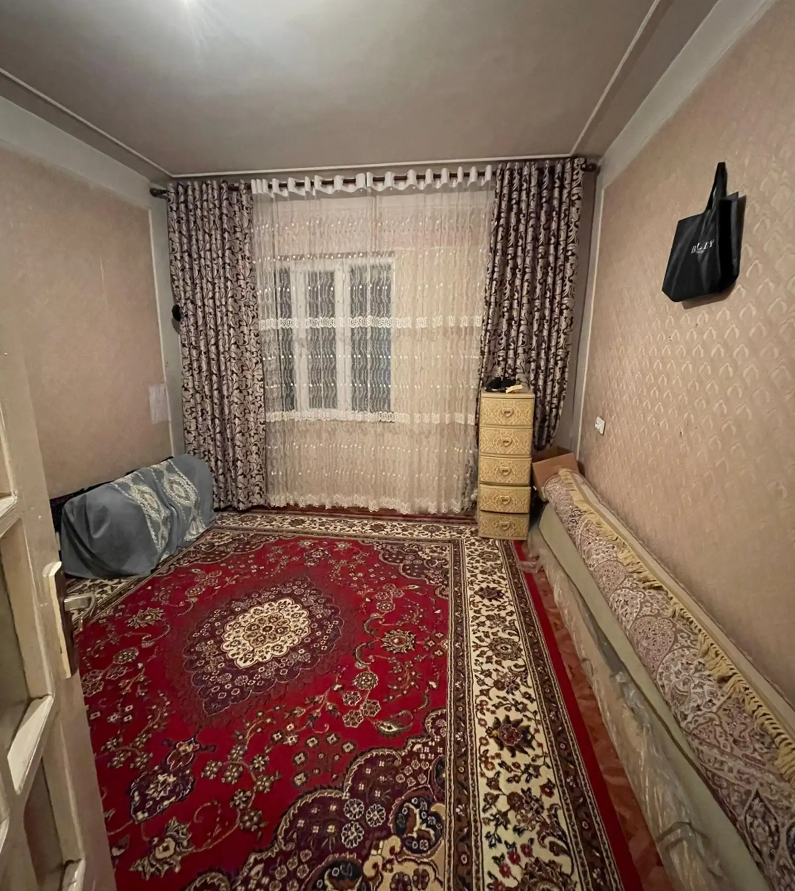 3-комн. квартира, 1 этаж, 75м², Сино, 104 мкр