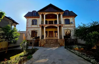 2 этажный, 9-комн. дом, 600 м², 4 соток, 2-юм советский