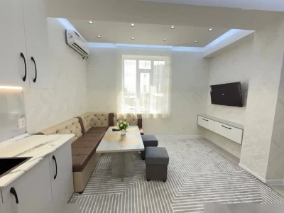 2-комн. квартира, 4 этаж, 54 м², 13 мкр — миниатюра 5