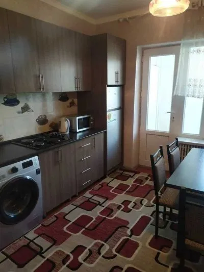 3-комн. квартира, 10 этаж, 102м², Аэропорт