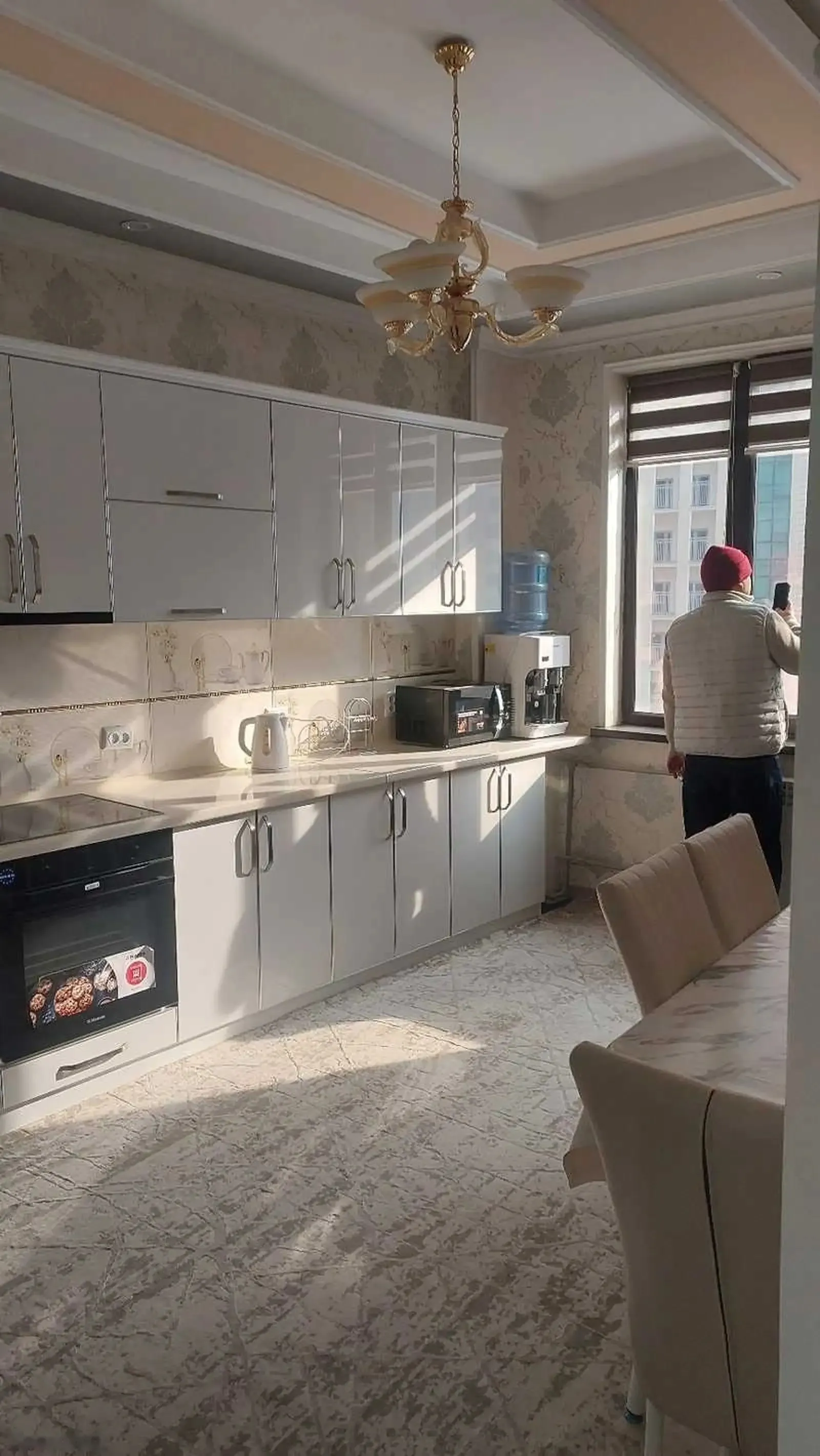 3-комн. квартира, 6 этаж, 145м², Овир