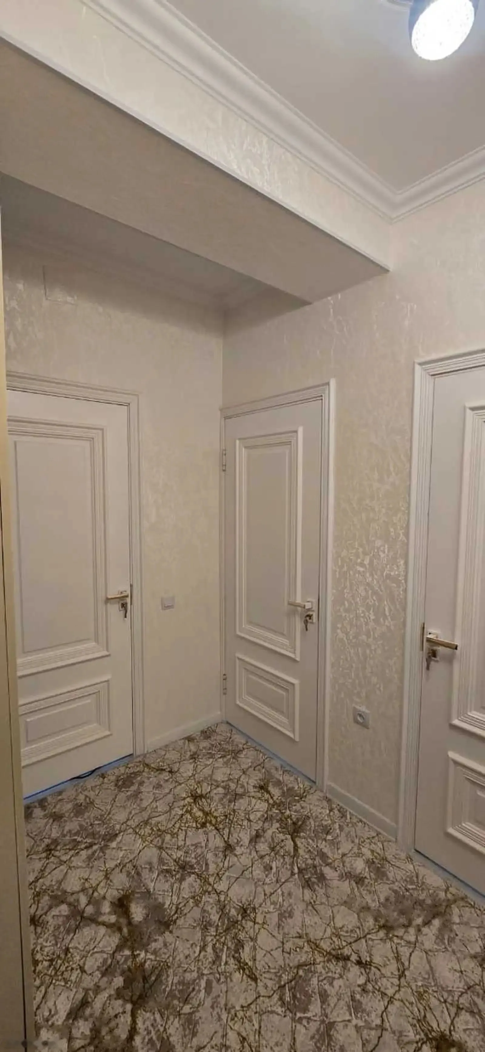 2-комн. квартира, 15 этаж, 48м², Голубой экран