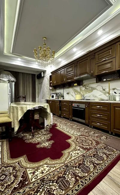 3-комн. квартира, 2 этаж, 130м², И Сомони Сафо