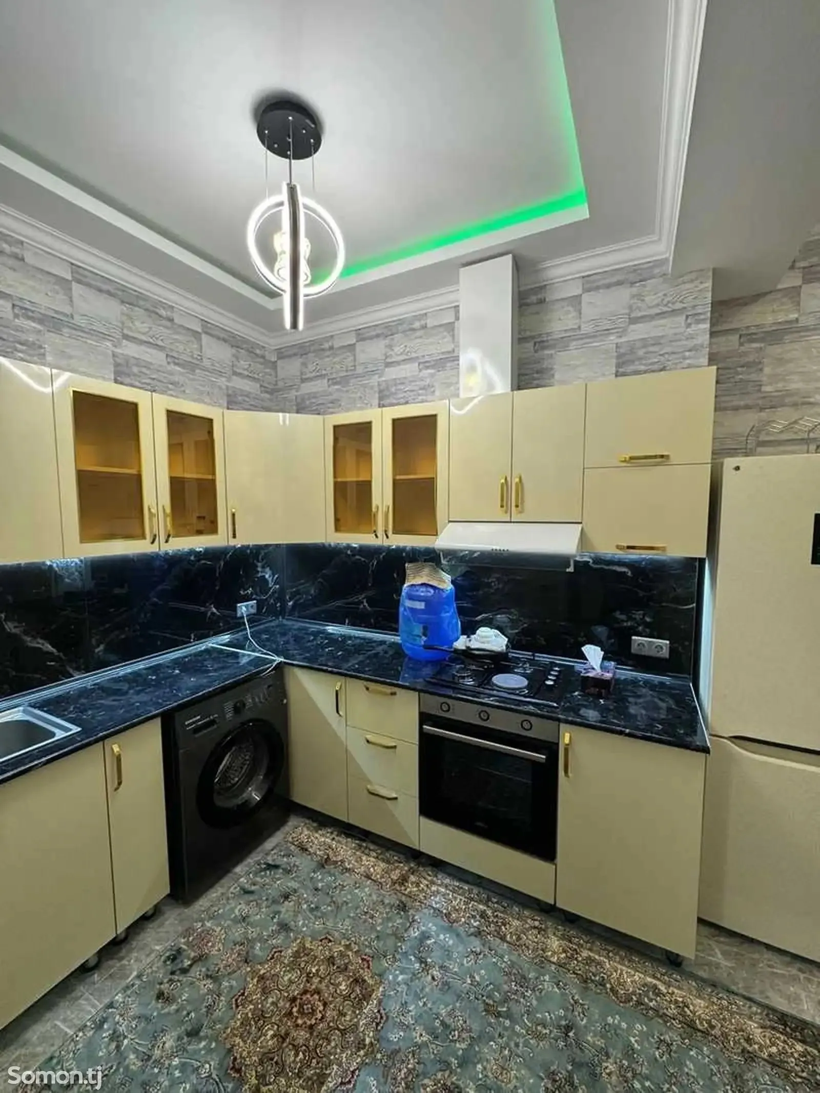 2-комн. квартира, 5 этаж, 61м², Ёвари главный