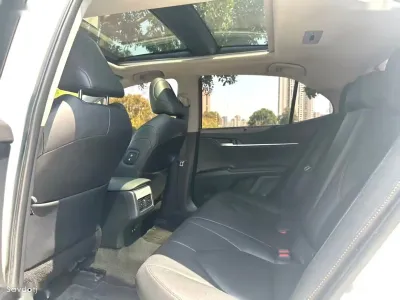 Toyota Camry, 2018