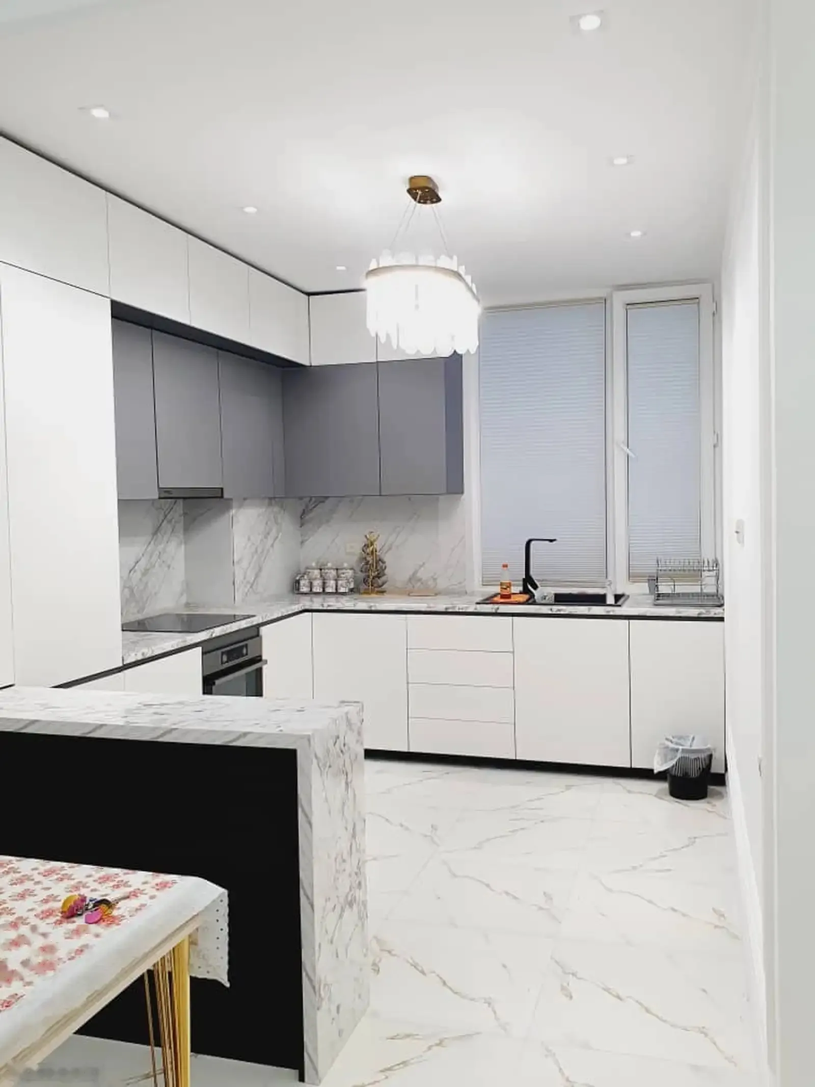 4-комн. квартира, 15 этаж, 130м², Овир, Султанбей