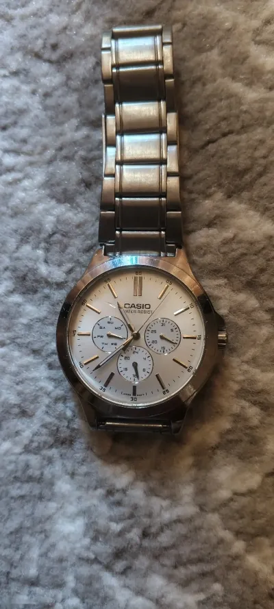 Часы Casio