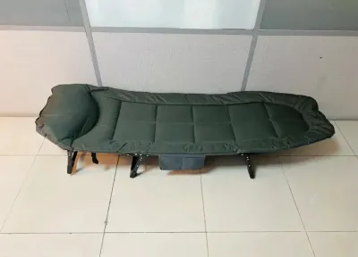 Кровать раскладушка туристическая с матрасом и подушкой