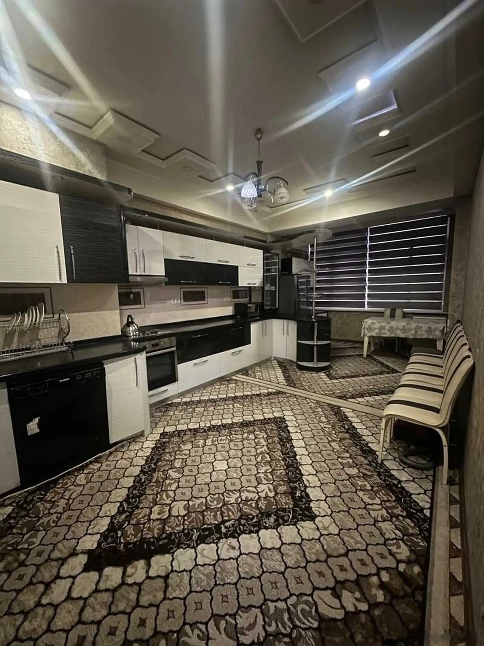 3-комн. квартира, 5 этаж, 130м², Шохмансур