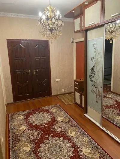 3-комн. квартира, 5 этаж, 70м², сино 102 мкр