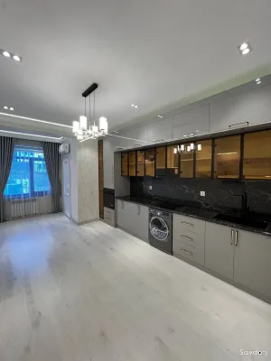 3-комн. квартира, 1 этаж, 82 м², Сино