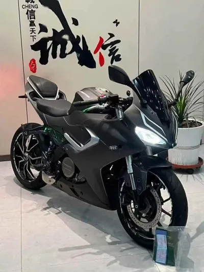 Мотоцикл QJMotor на заказ
