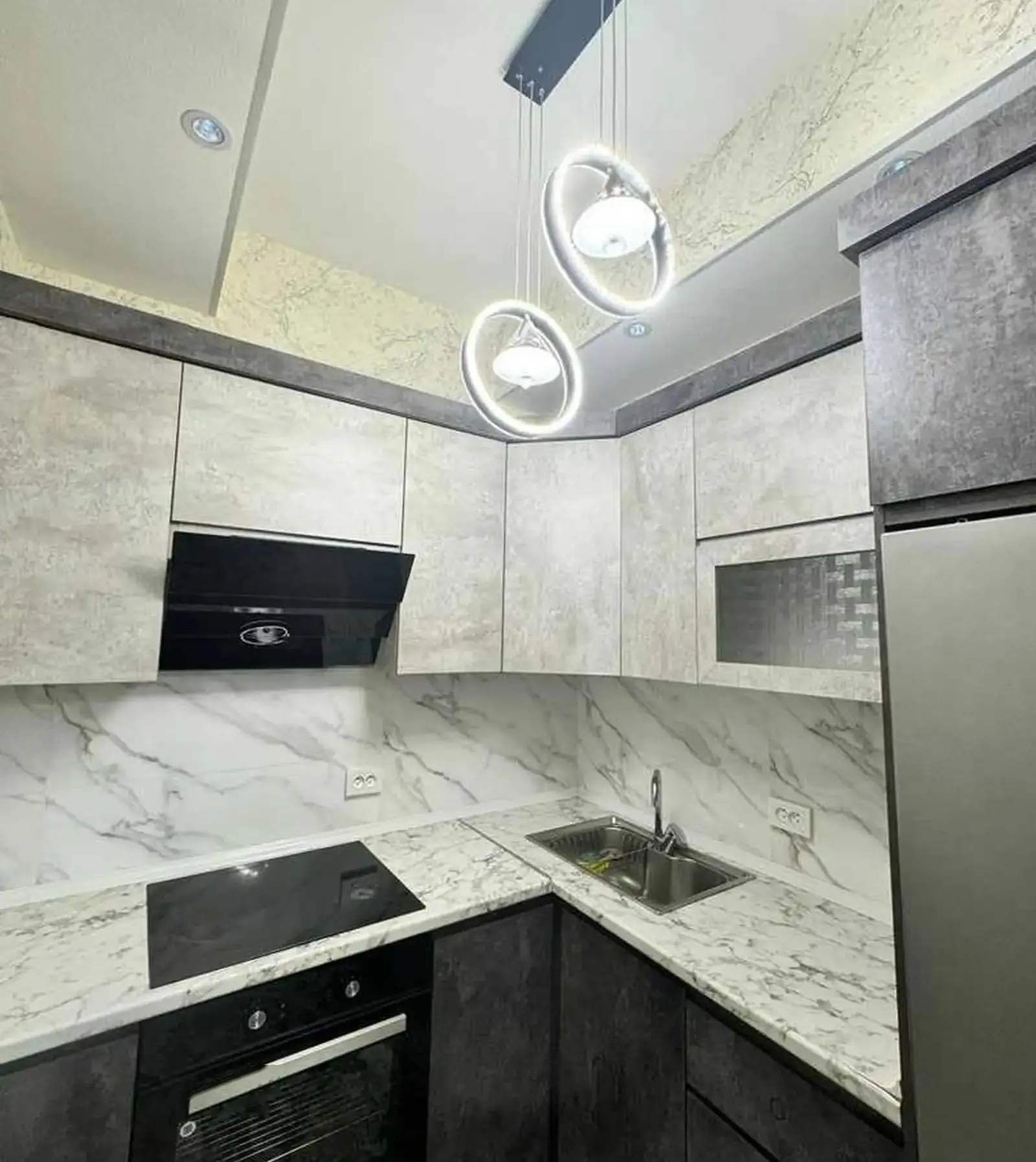 2-комн. квартира, 13 этаж, 60м², Шохмансур
