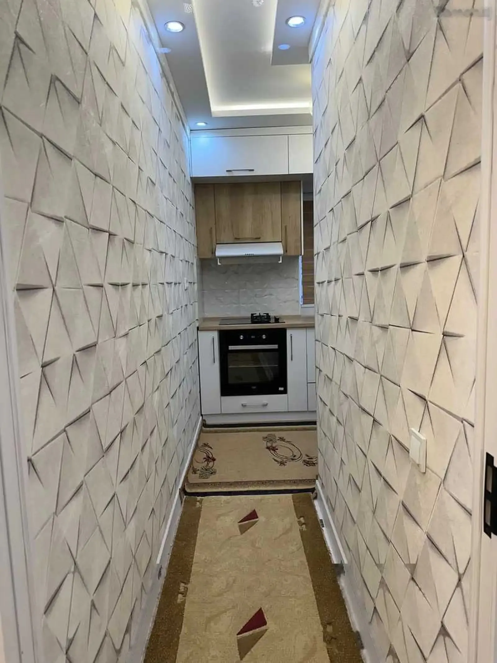 2-комн. квартира, 1 этаж, 50м², Фирдавси
