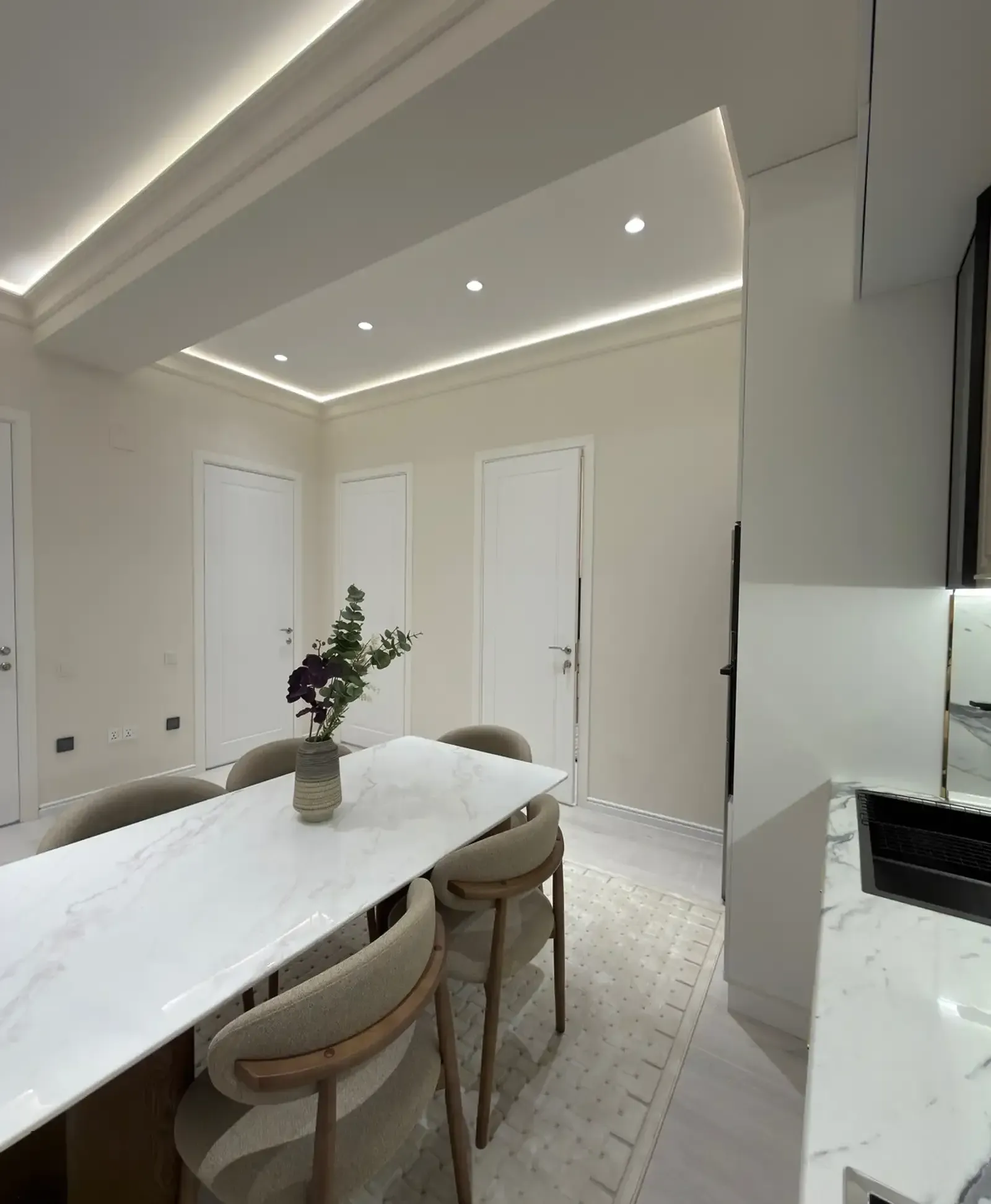 2-комн. квартира, 12 этаж, 65м², Садбарг, Шохмансур